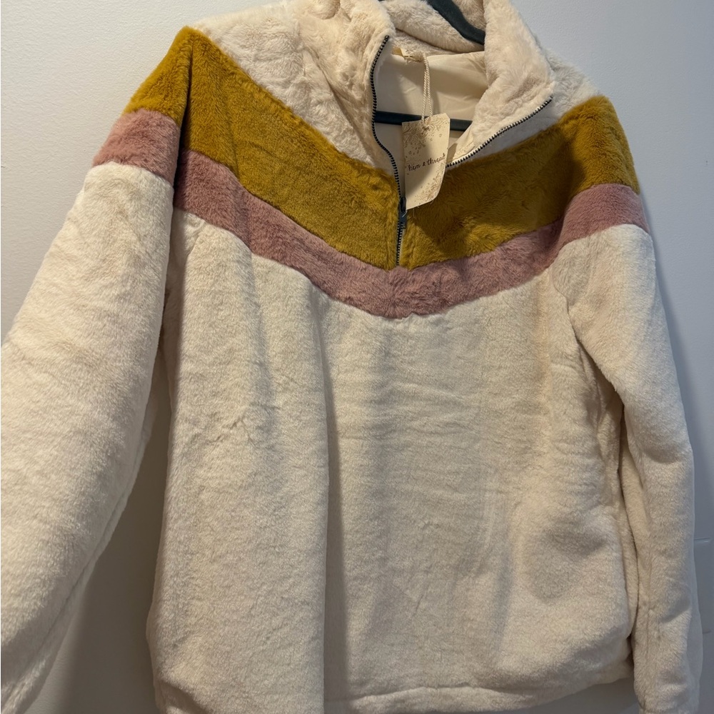 Hem & Thread Cream Fleece Jacket - Picture 2 of 4